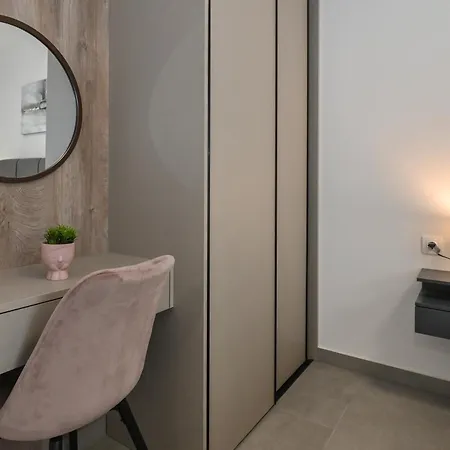 Apartments Break With Pool Novalja Room photo