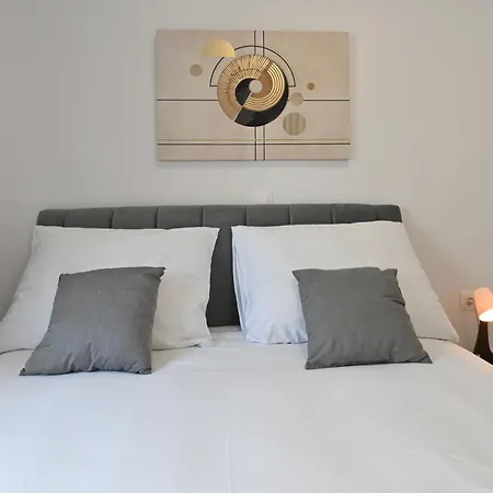Apartments Break With Pool Novalja Room photo