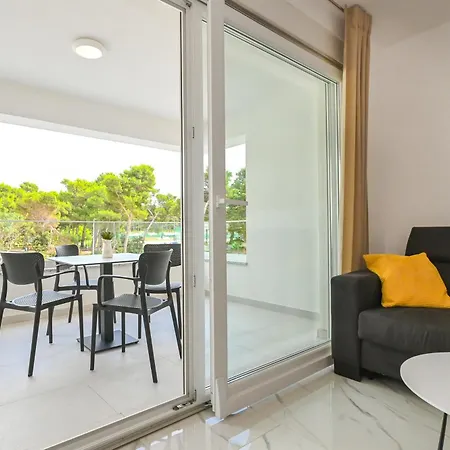 Apartments Break With Pool Novalja Room photo