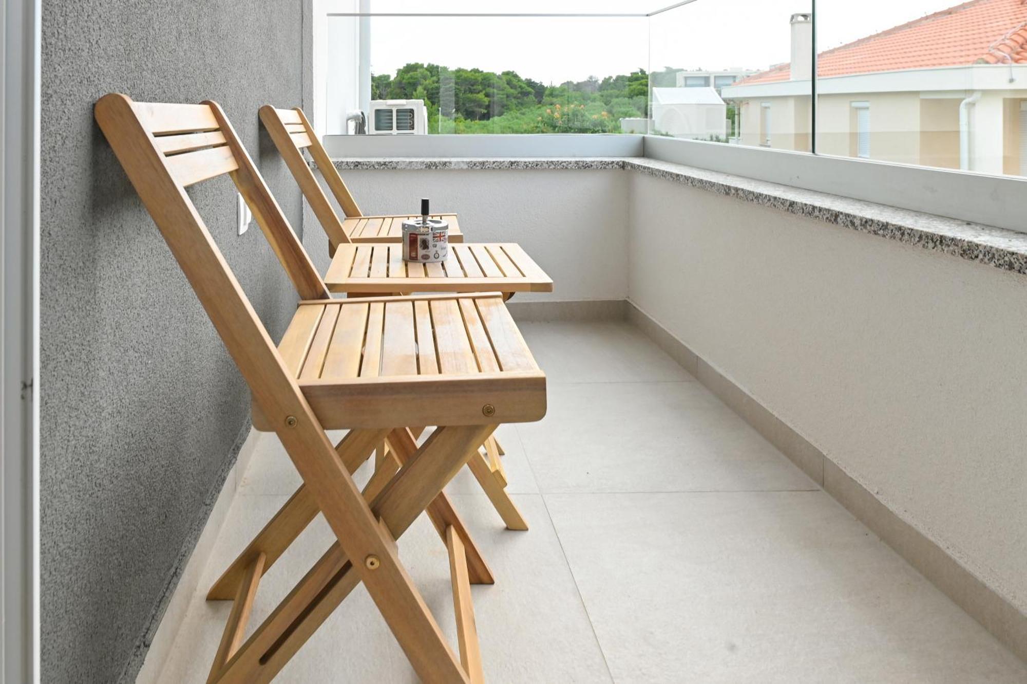 Break With Pool Apartment Novalja
